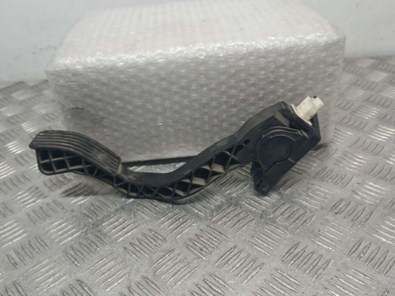Recambio de potenciometro pedal para peugeot 307 break/sw (s2) sw referencia OEM IAM F00C3E2429  BOSCH