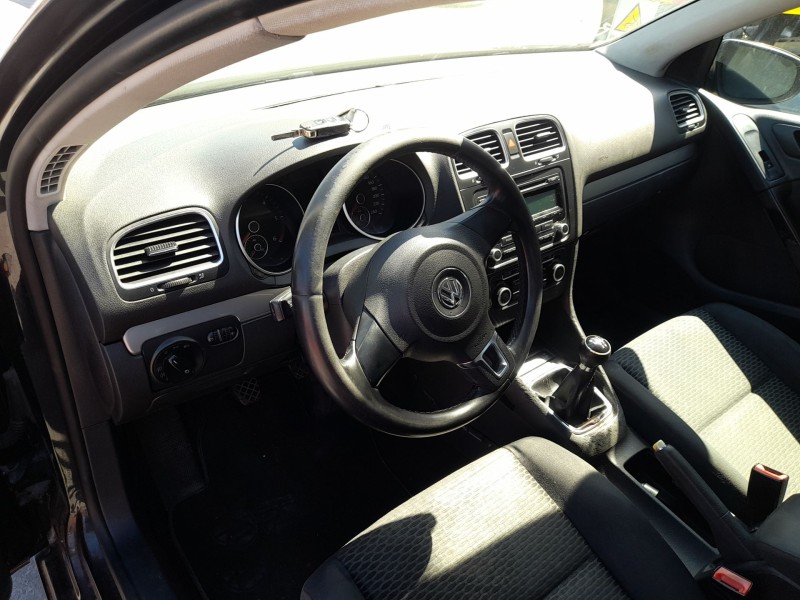 volkswagen golf vi (5k1) del año 2011