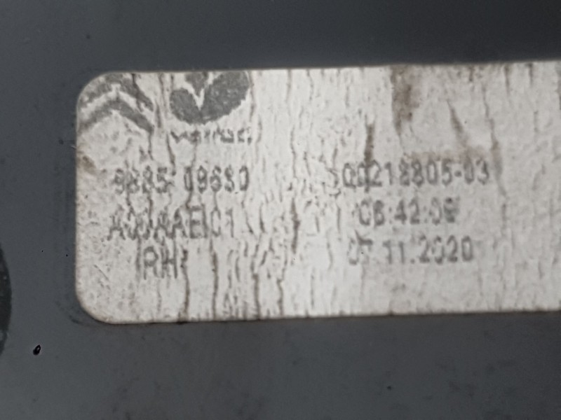 Recambio de moldura para citroën c4 iii (ba_, bb_, bc_) 1.2 puretech 130 (bahnsa, bahnsb) referencia OEM IAM  ALETA TRASERA DERE