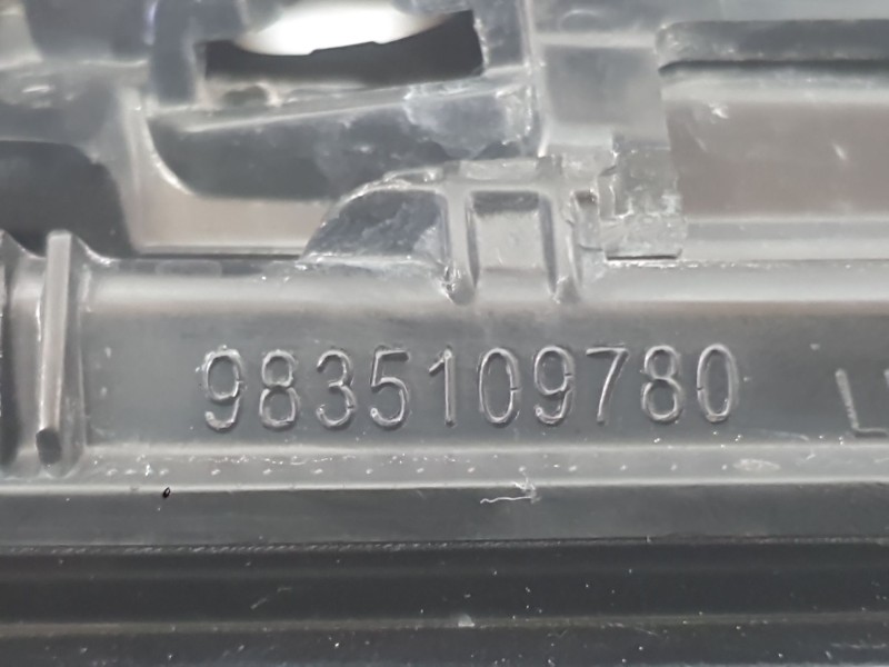 Recambio de moldura para citroën c4 iii (ba_, bb_, bc_) 1.2 puretech 130 (bahnsa, bahnsb) referencia OEM IAM   