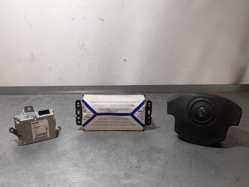Recambio de kit airbag para renault scenic ii emotion referencia OEM IAM 8200310291B SIN SALPICADERO NI PRETENSORES 