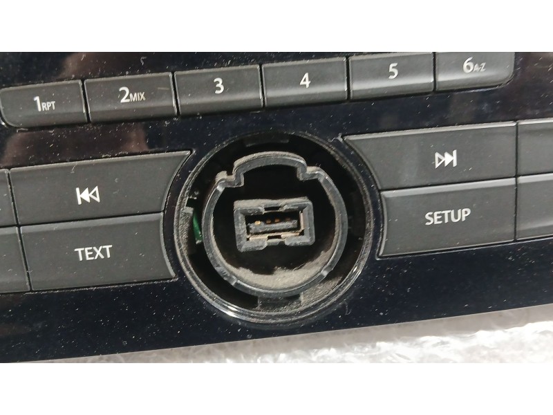 Recambio de sistema audio / radio para renault clio iv (bh_) 1.5 dci 75 referencia OEM IAM   