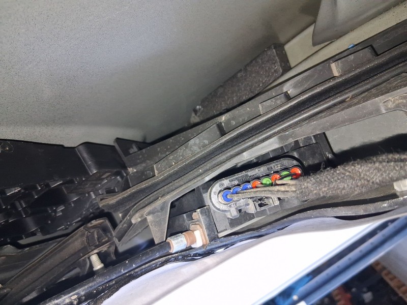 Recambio de cerradura puerta trasera izquierda para ford mondeo v hatchback (ce) 2.0 tdci referencia OEM IAM 5275283  