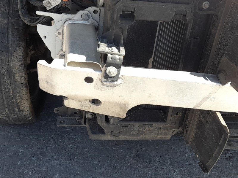 Recambio de refuerzo paragolpes delantero para citroën c4 iii (ba_, bb_, bc_) e-c4 (bczkxc) referencia OEM IAM 9832864880  
