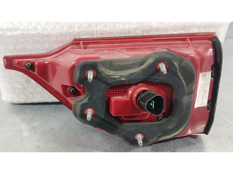 Recambio de piloto trasero derecho interior para kia sportage iv (ql, qle) 1.6 gdi referencia OEM IAM 92406D9110  