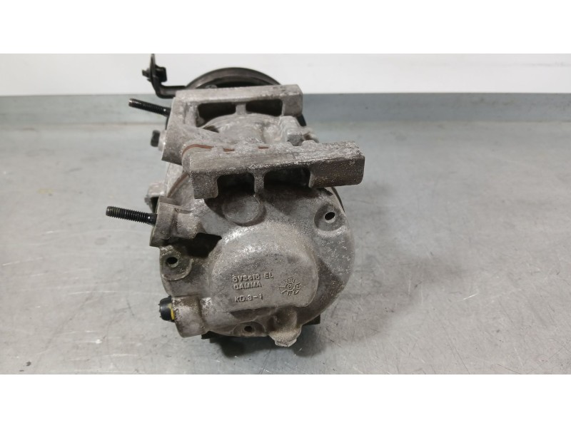 Recambio de compresor aire acondicionado para kia sportage iv (ql, qle) 1.6 gdi referencia OEM IAM 97701D7300  