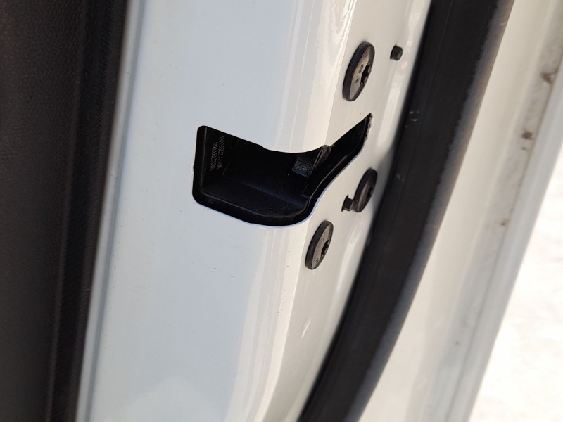 Recambio de cerradura puerta delantera derecha para citroën c4 iii (ba_, bb_, bc_) e-c4 (bczkxc) referencia OEM IAM 9832797780  