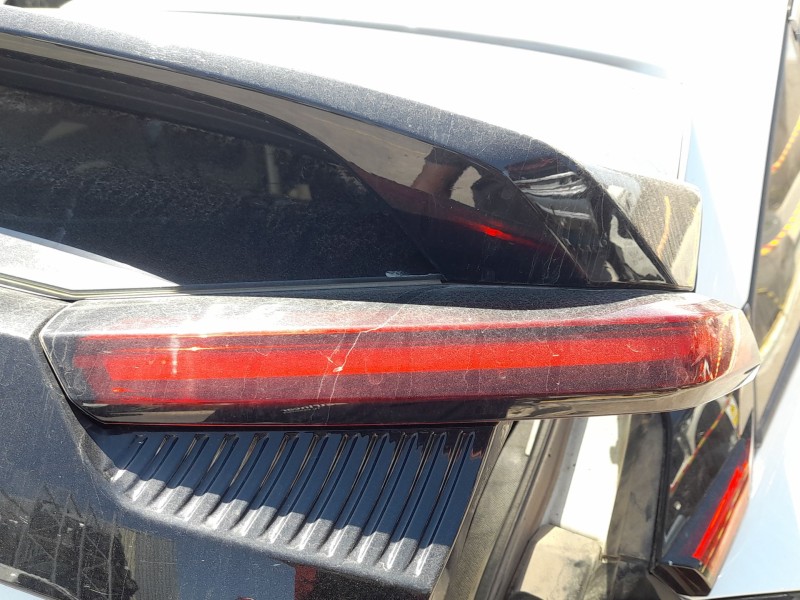 Recambio de piloto trasero derecho interior para citroën c4 iii (ba_, bb_, bc_) e-c4 (bczkxc) referencia OEM IAM 9831120580  