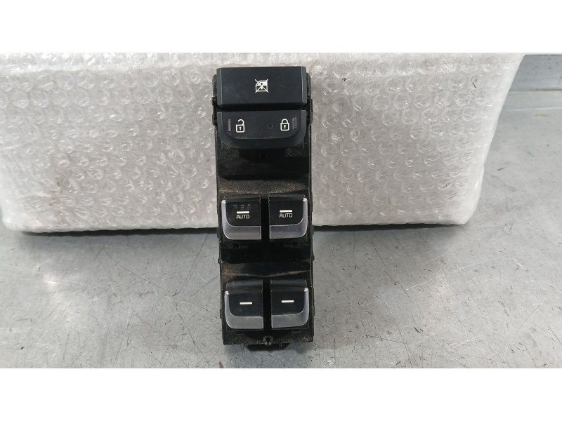 Recambio de mando elevalunas delantero izquierdo para kia sportage iv (ql, qle) 1.6 gdi referencia OEM IAM 93571F1000  