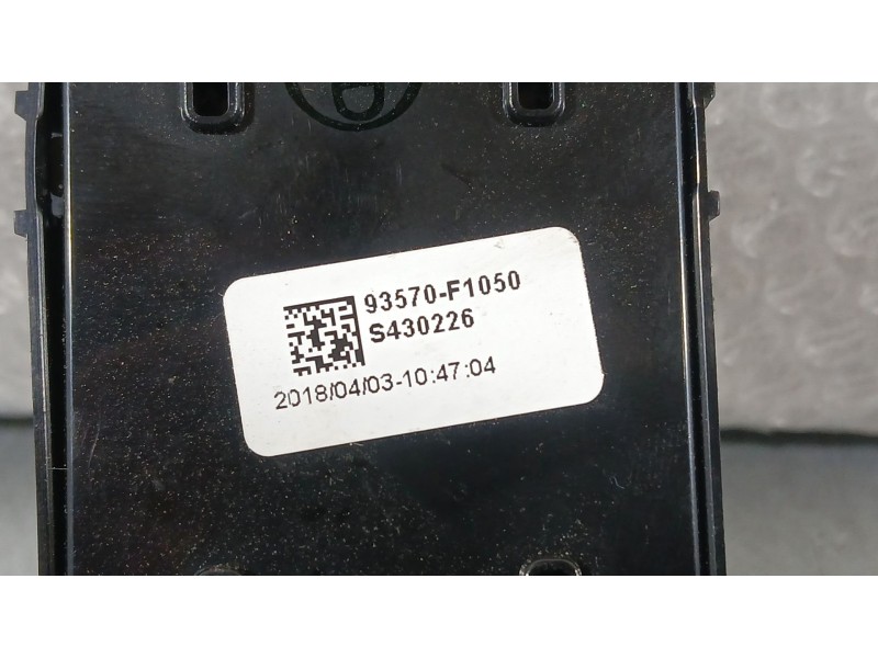 Recambio de mando elevalunas delantero izquierdo para kia sportage iv (ql, qle) 1.6 gdi referencia OEM IAM 93571F1000  