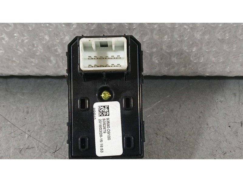 Recambio de mando elevalunas trasero derecho para kia sportage iv (ql, qle) 1.6 gdi referencia OEM IAM 93581D9100  