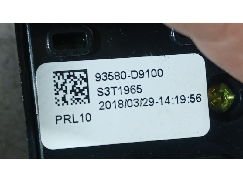 Recambio de mando elevalunas trasero izquierdo para kia sportage iv (ql, qle) 1.6 gdi referencia OEM IAM 93581D9100  
