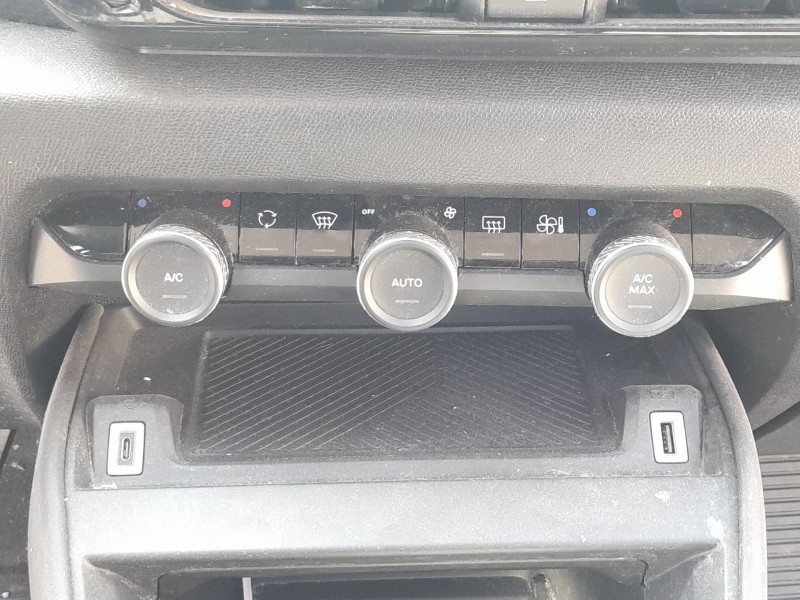 Recambio de mando climatizador para citroën c4 iii (ba_, bb_, bc_) e-c4 (bczkxc) referencia OEM IAM 9831632880  