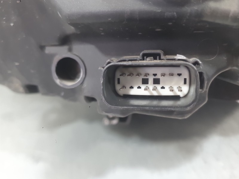 Recambio de faro izquierdo para ford mondeo v hatchback (ce) 2.0 tdci referencia OEM IAM 2519157  