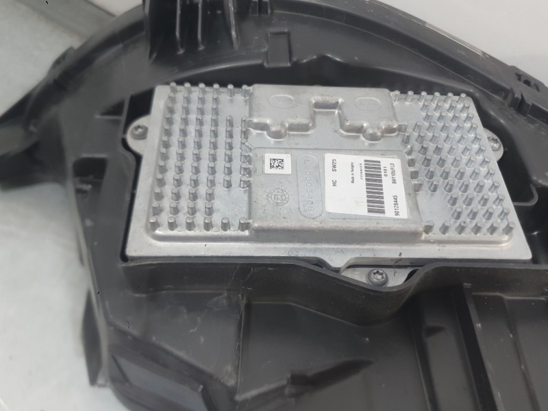 Recambio de faro izquierdo para ford mondeo v hatchback (ce) 2.0 tdci referencia OEM IAM 2519157  