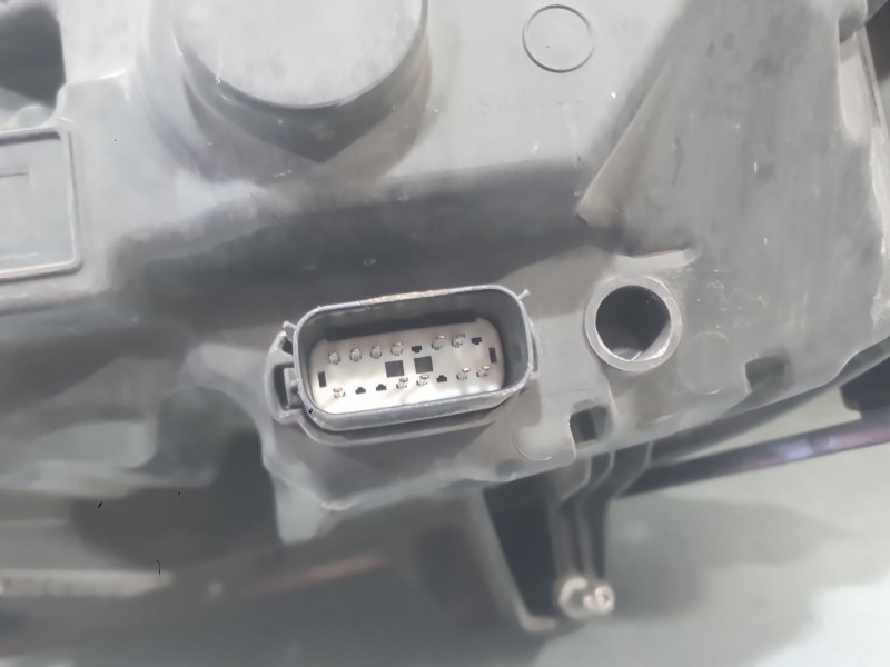 Recambio de faro derecho para ford mondeo v hatchback (ce) 2.0 tdci referencia OEM IAM 2519159  