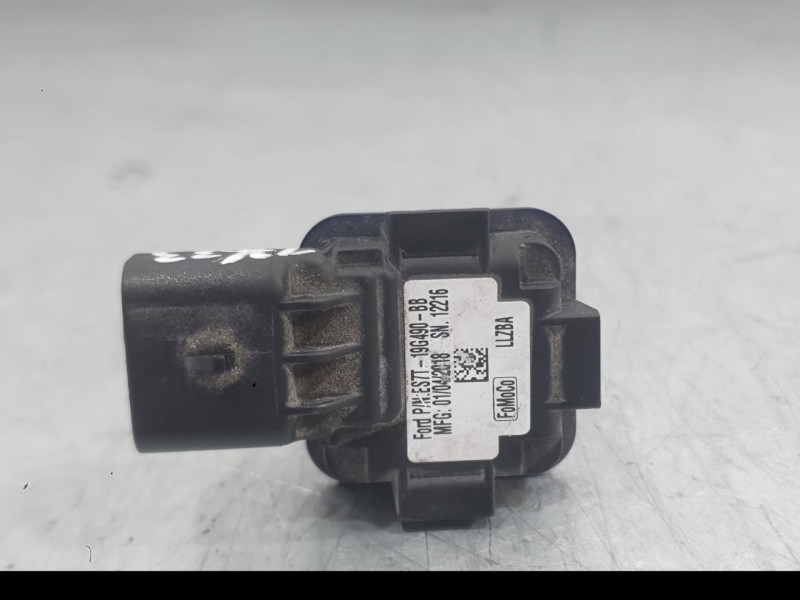 Recambio de camara vision trasera para ford mondeo v hatchback (ce) 2.0 tdci referencia OEM IAM 2504452  