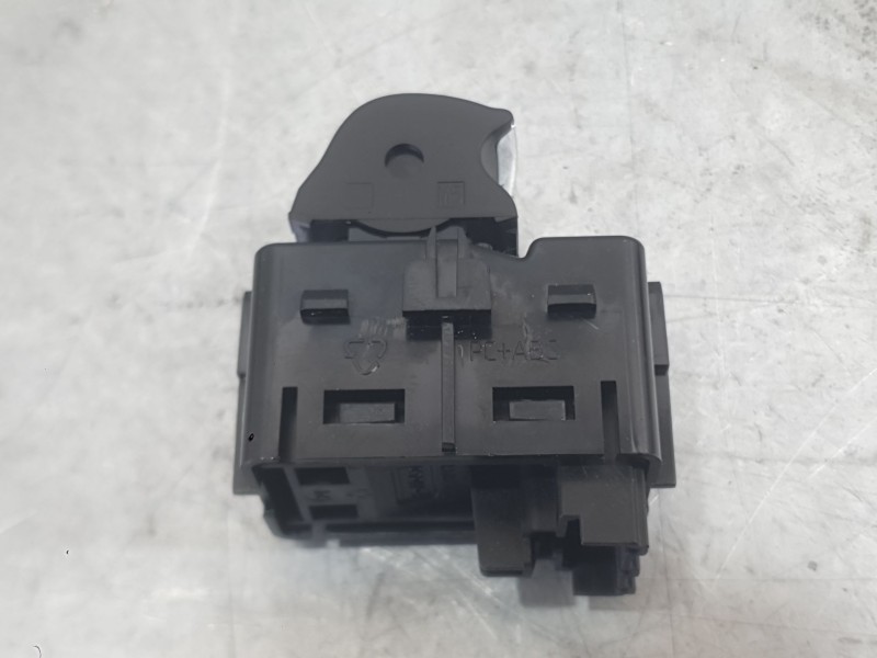 Recambio de mando elevalunas delantero derecho para ford mondeo v hatchback (ce) 2.0 tdci referencia OEM IAM 1946782  
