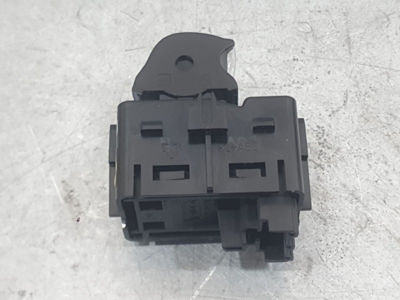 Recambio de mando elevalunas trasero izquierdo para ford mondeo v hatchback (ce) 2.0 tdci referencia OEM IAM 1946782  