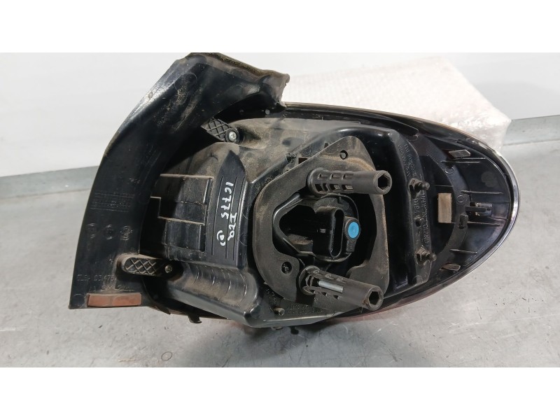 Recambio de piloto trasero izquierdo para fiat 500l (351_, 352_) 1.4 (199lyb1b) referencia OEM IAM 51883572  