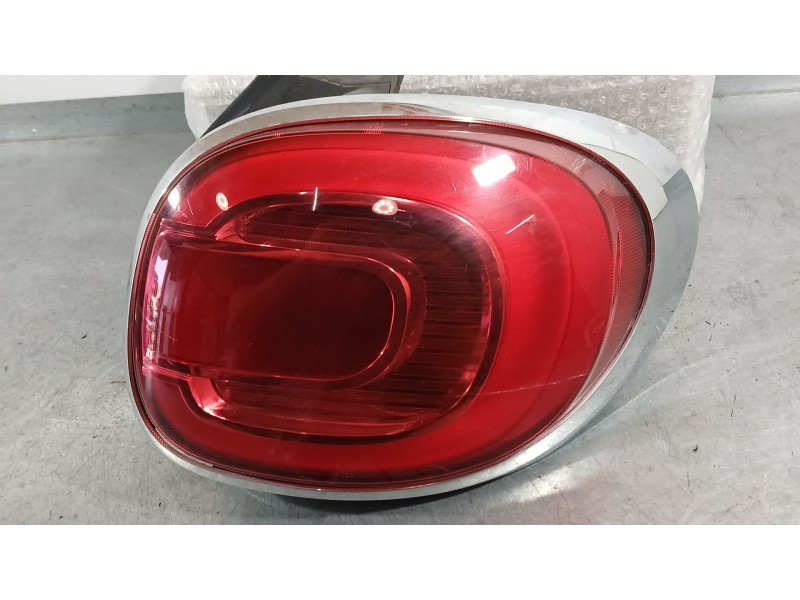 Recambio de piloto trasero derecho para fiat 500l (351_, 352_) 1.4 (199lyb1b) referencia OEM IAM 51883571  