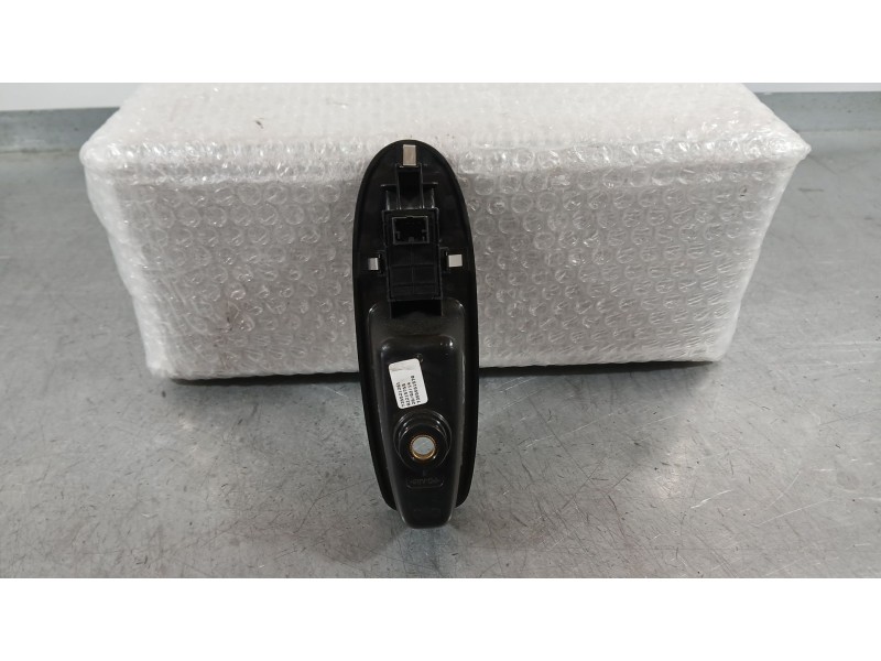 Recambio de mando elevalunas trasero derecho para fiat 500l (351_, 352_) 1.4 (199lyb1b) referencia OEM IAM 735600120  