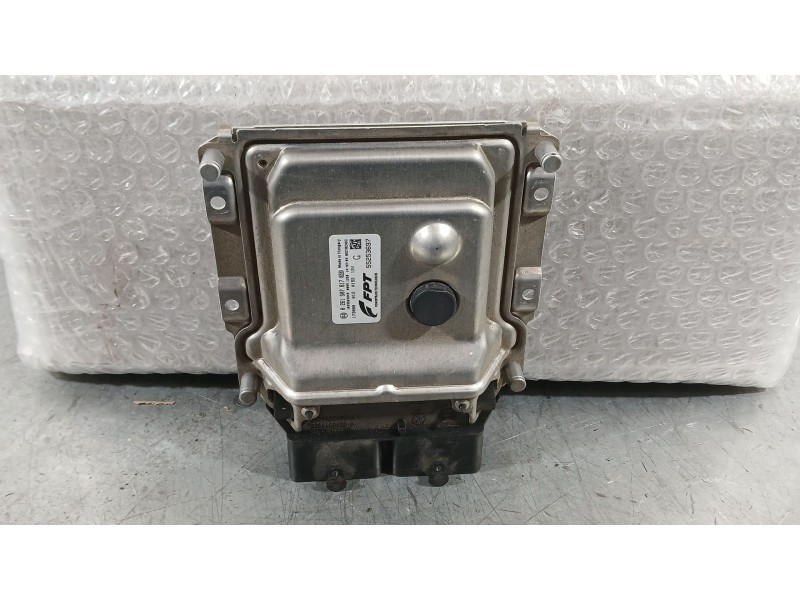 Recambio de centralita motor uce para fiat 500l (351_, 352_) 1.4 (199lyb1b) referencia OEM IAM   