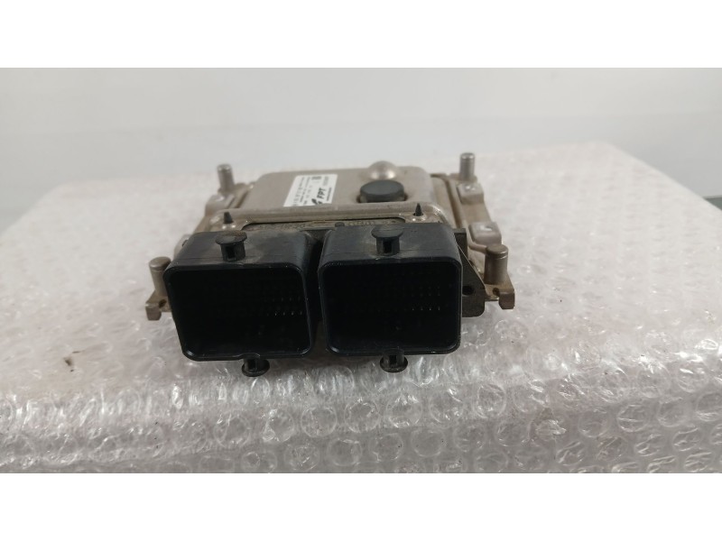 Recambio de centralita motor uce para fiat 500l (351_, 352_) 1.4 (199lyb1b) referencia OEM IAM   