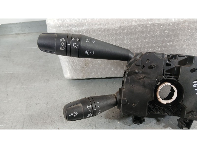 Recambio de mando luces y limpia para fiat 500l (351_, 352_) 1.4 (199lyb1b) referencia OEM IAM 735593863  