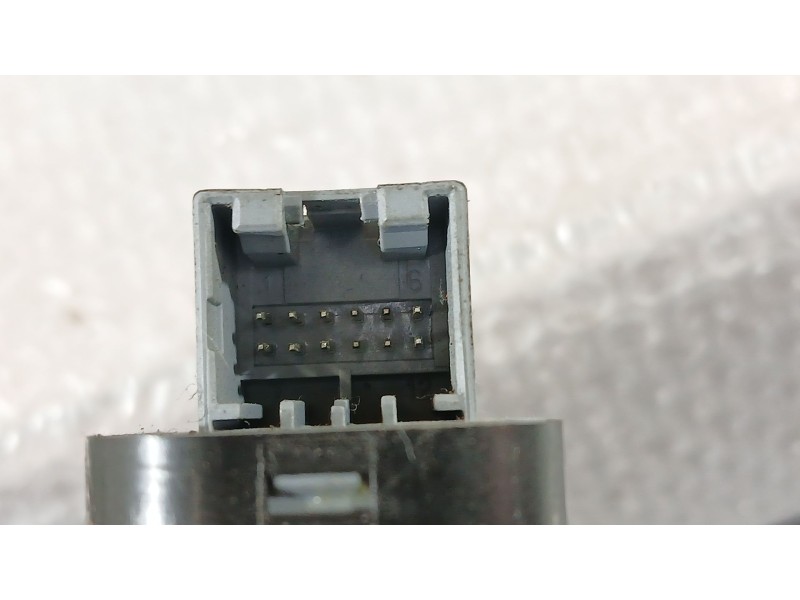 Recambio de mando retrovisor para fiat 500l (351_, 352_) 1.4 (199lyb1b) referencia OEM IAM 735710775  