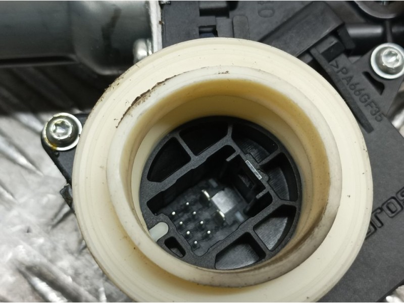 Recambio de elevalunas trasero izquierdo para toyota avensis (t27) active referencia OEM IAM 8570102010 961920100 ELECTRICO 10 P