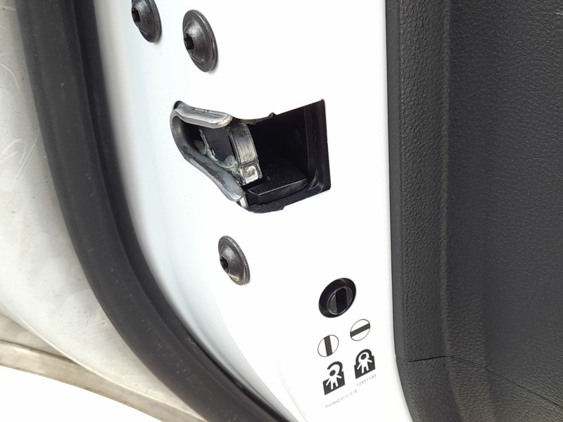 Recambio de cerradura puerta trasera izquierda para opel mokka / mokka x (j13) 1.4 lpg (_76) referencia OEM IAM 13579545  