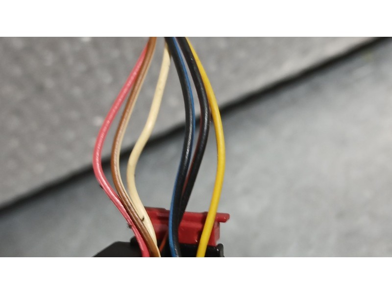 Recambio de retrovisor derecho para volkswagen polo vi (aw1, bz1, ae1) 1.0 referencia OEM IAM 2G1857508N  