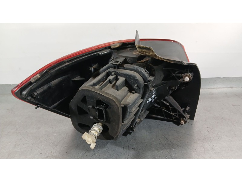 Recambio de piloto trasero derecho para volkswagen polo vi (aw1, bz1, ae1) 1.0 referencia OEM IAM 2G0945096B  