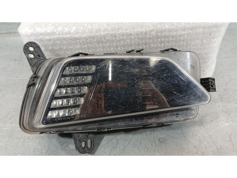 Recambio de faro antiniebla derecho para volkswagen polo vi (aw1, bz1, ae1) 1.0 referencia OEM IAM   