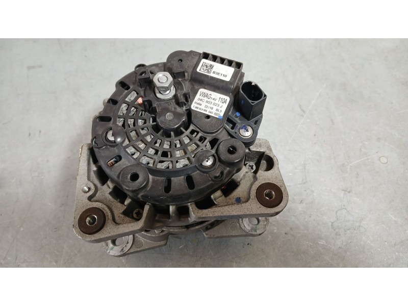 Recambio de alternador para volkswagen polo vi (aw1, bz1, ae1) 1.0 referencia OEM IAM 04C903023J 04C903026C 