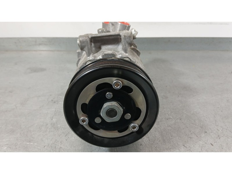 Recambio de compresor aire acondicionado para volkswagen polo vi (aw1, bz1, ae1) 1.0 referencia OEM IAM 5Q0816803D  