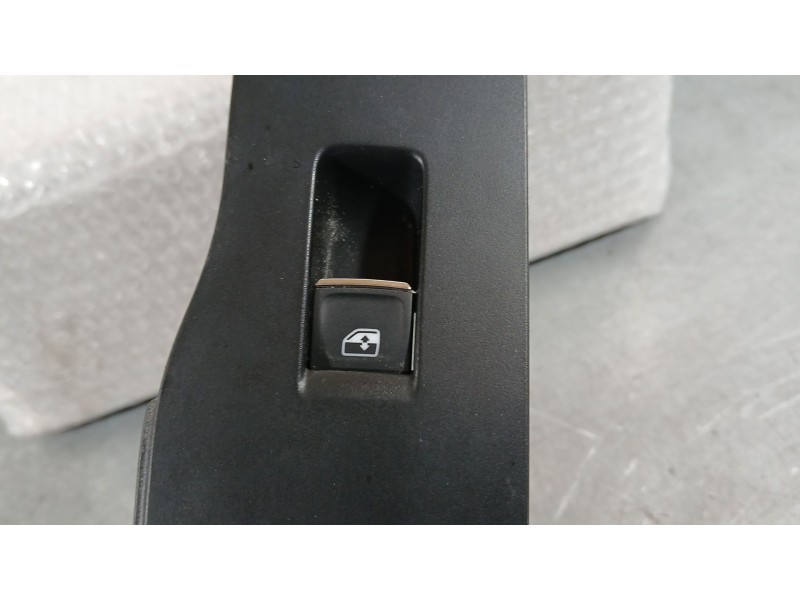 Recambio de mando elevalunas delantero derecho para volkswagen polo vi (aw1, bz1, ae1) 1.0 referencia OEM IAM 5G0959855PWHS  