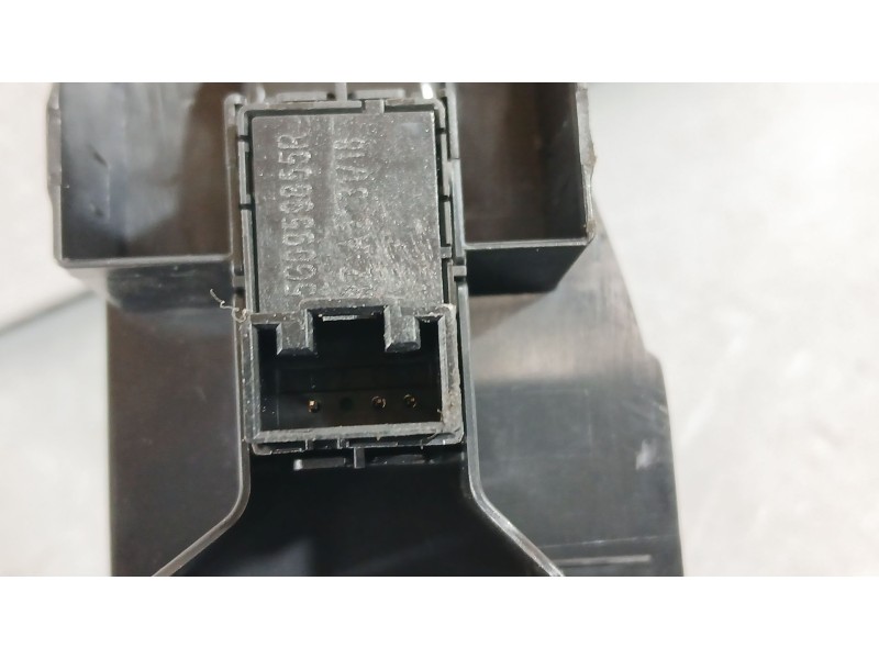 Recambio de mando elevalunas delantero derecho para volkswagen polo vi (aw1, bz1, ae1) 1.0 referencia OEM IAM 5G0959855PWHS  