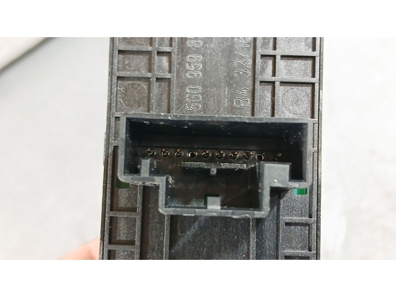 Recambio de mando elevalunas delantero izquierdo para volkswagen polo vi (aw1, bz1, ae1) 1.0 referencia OEM IAM 5G0959858FWHS  