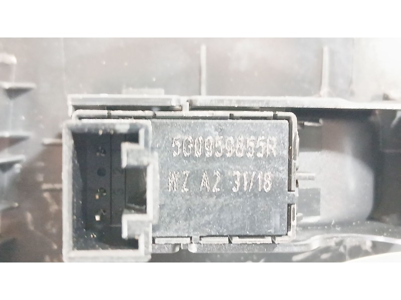Recambio de mando elevalunas trasero derecho para volkswagen polo vi (aw1, bz1, ae1) 1.0 referencia OEM IAM 5G0959855PWHS  