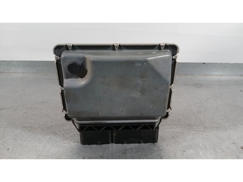 Recambio de centralita motor uce para volkswagen polo vi (aw1, bz1, ae1) 1.0 referencia OEM IAM 04C906057AP  