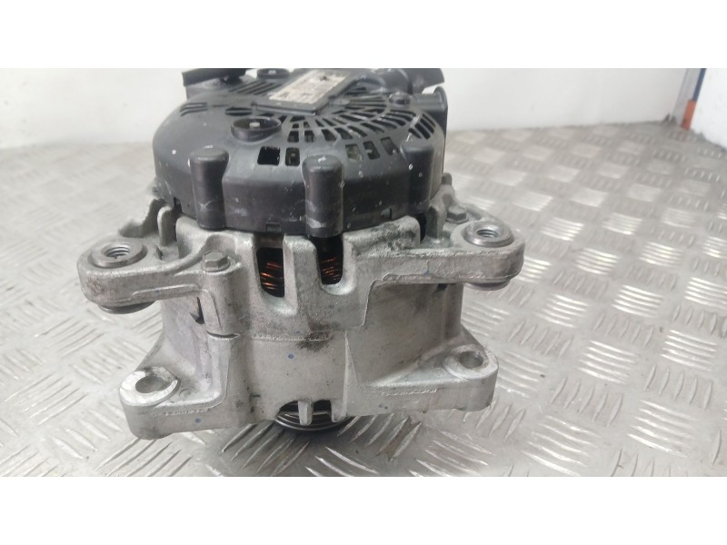 Recambio de alternador para peugeot 2008 ii (ud_, us_, uy_, uj_, ur_, uc_) 1.5 bluehdi 110 (udyhsk) referencia OEM IAM 983568898