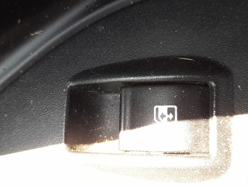 Recambio de mando elevalunas delantero derecho para fiat tipo station wagon (356_, 357_) 1.4 lpg (356wxf1b) referencia OEM IAM 7