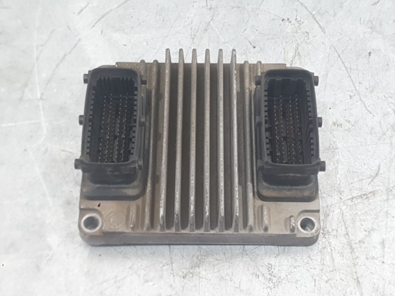Recambio de centralita motor uce para opel corsa c (x01) 1.7 dti (f08, f68) referencia OEM IAM   