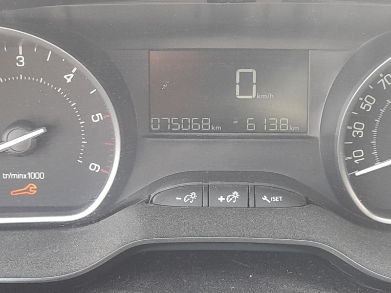 peugeot 2008 i (cu_) del año 2018