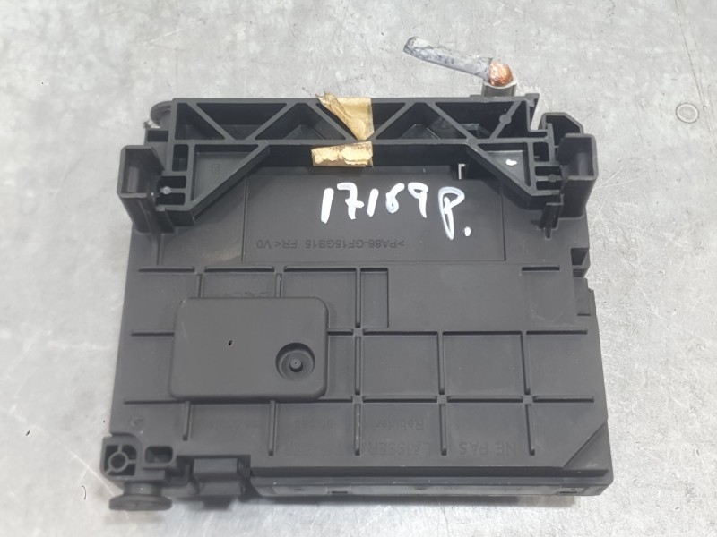 Recambio de caja reles / fusibles para citroën ds5 2.0 hdi 165 referencia OEM IAM 9810719280  