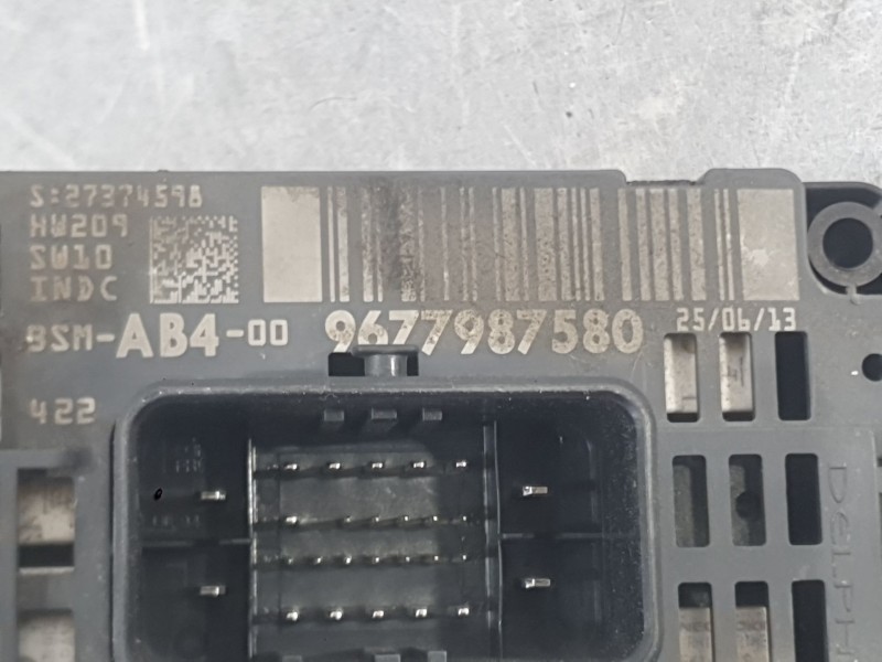 Recambio de caja reles / fusibles para citroën ds5 2.0 hdi 165 referencia OEM IAM 9810719280  