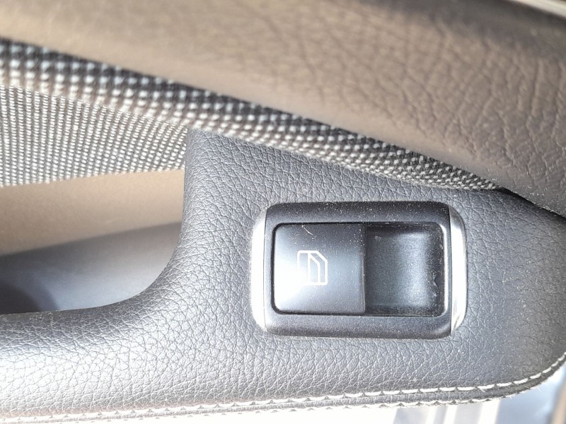 Recambio de mando elevalunas trasero izquierdo para mercedes-benz clase a (w176) a 180 cdi / d (176.012) referencia OEM IAM A292