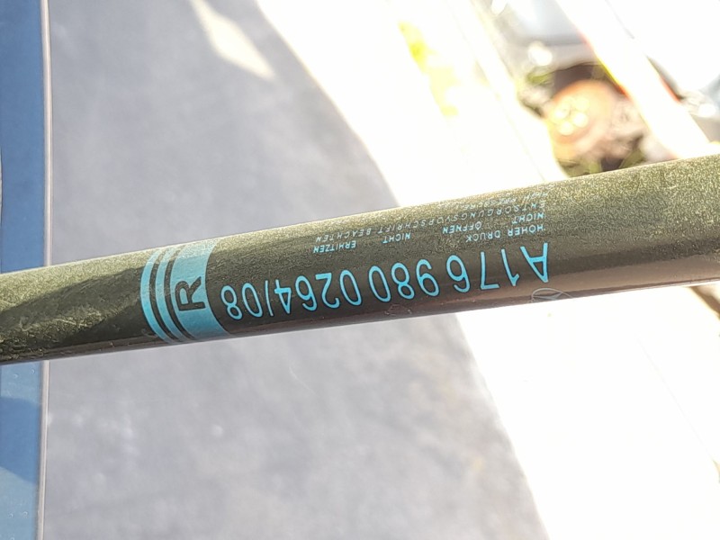 Recambio de amortiguadores maletero / porton para mercedes-benz clase a (w176) a 180 cdi / d (176.012) referencia OEM IAM A17698